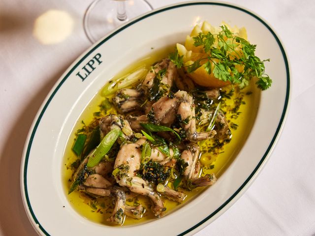 Brasserie Lipp Cuisses de grenouilles en persillade